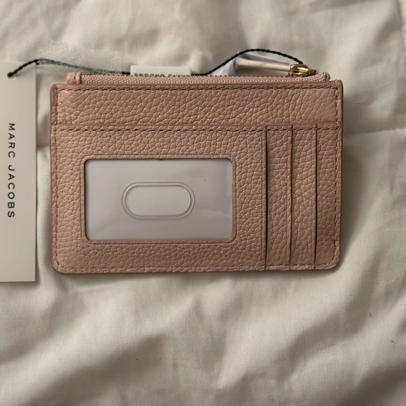 Marc Jacob’s The Groove Leather Zip Wallet - Picture 2 of 3